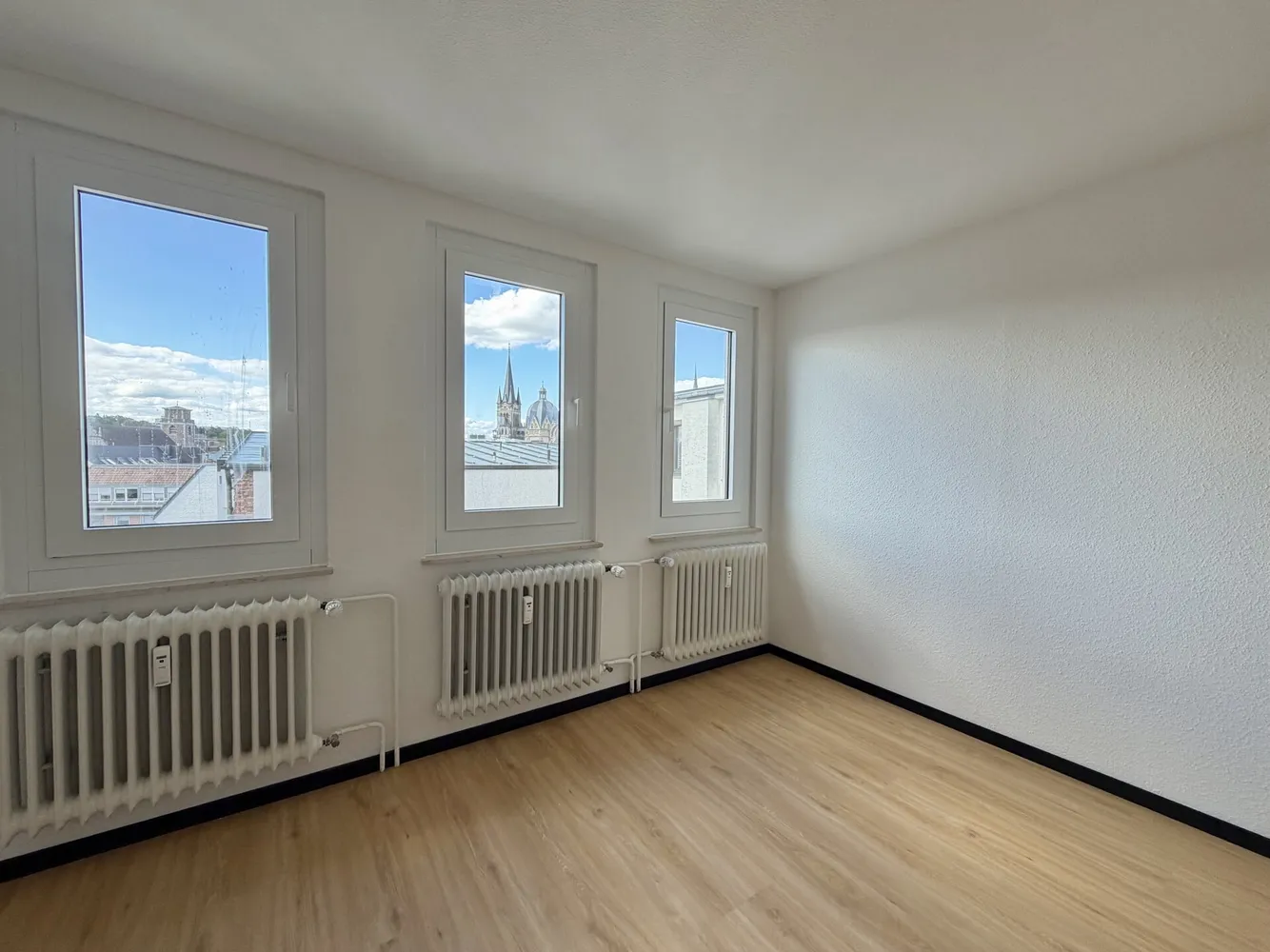 4 Zimmer Wohnung mit 104 m² in Aachen – Bild 1