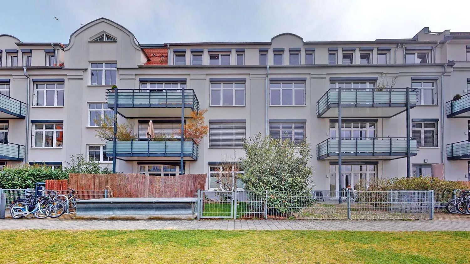 3 Zimmer Wohnung mit 155 m² in Nürnberg – Bild 2
