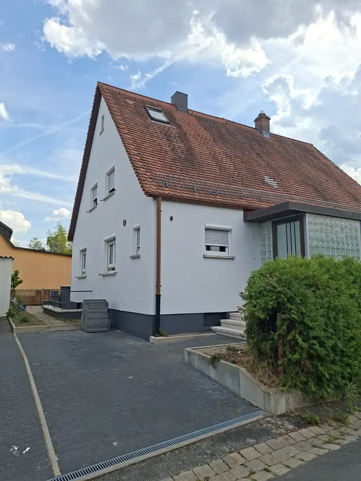 4 Zimmer Haus mit 120 m² in Nürnberg – Bild 1