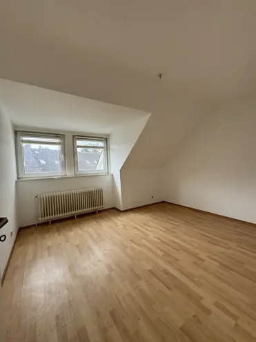 4 Zimmer Wohnung mit 82 m² in Hannover – Bild 2