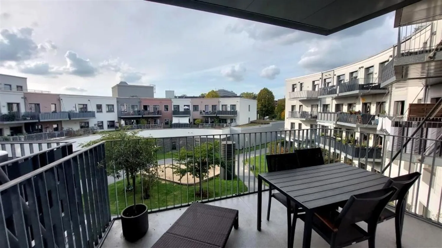 2 room apartment with 64 m² in Düsseldorf – Photo 2