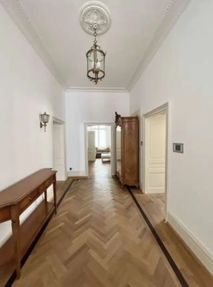 4 Zimmer Wohnung mit 180 m² in Frankfurt am Main – Bild 8