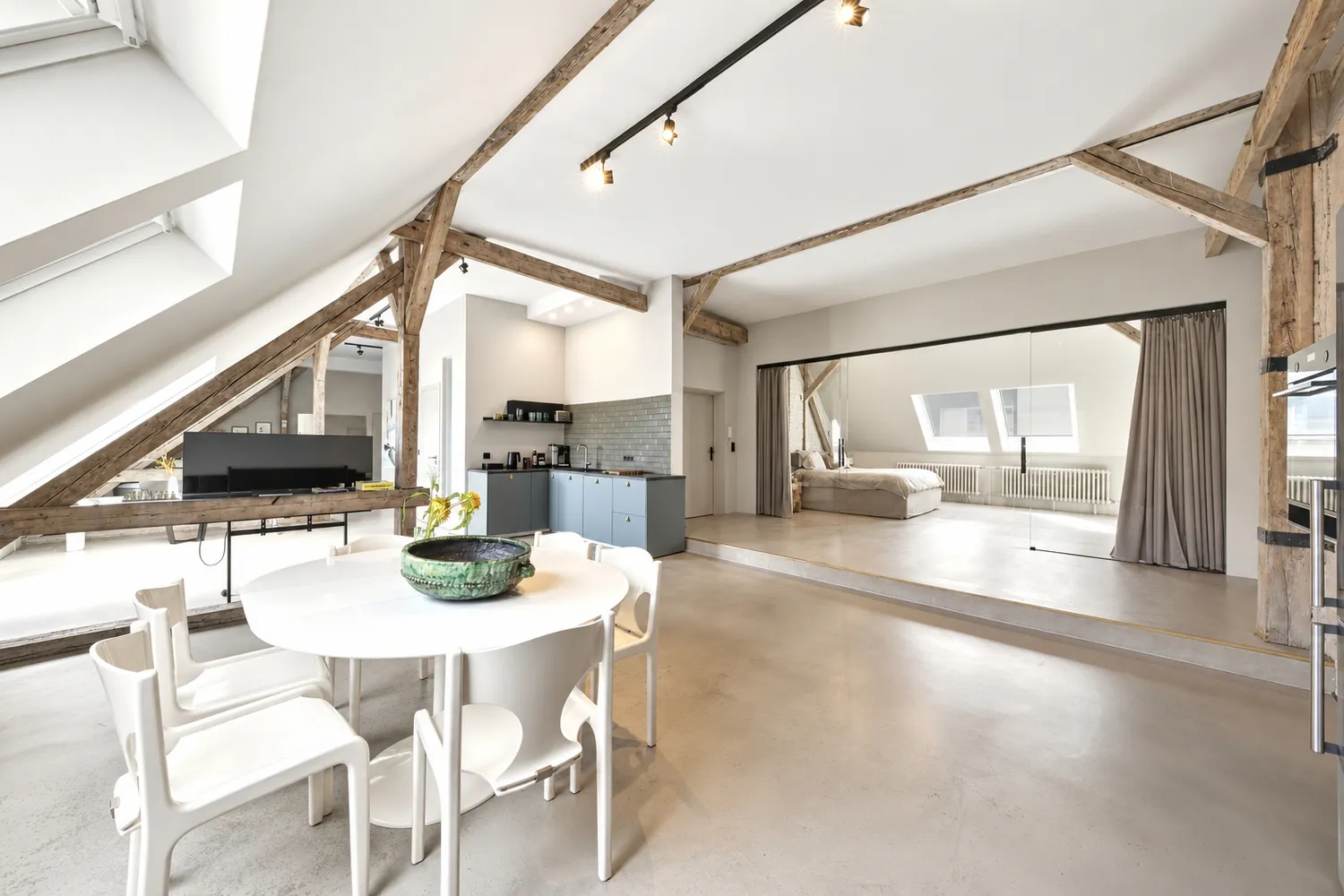 4 Zimmer Wohnung mit 138 m² in Berlin – Bild 1