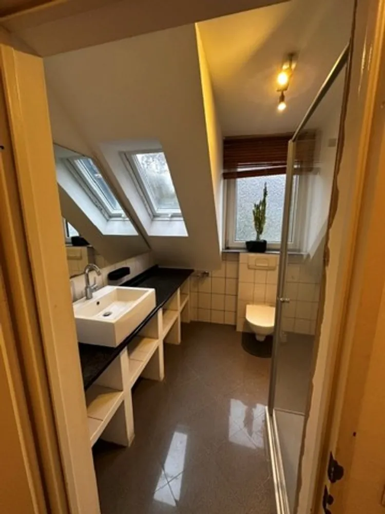 3 Zimmer Wohnung mit 81 m² in Frankfurt am Main – Bild 2