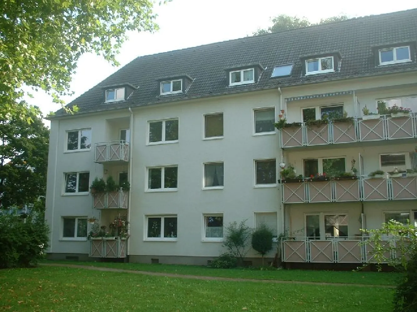 4 Zimmer Wohnung mit 73 m² in Essen – Bild 2