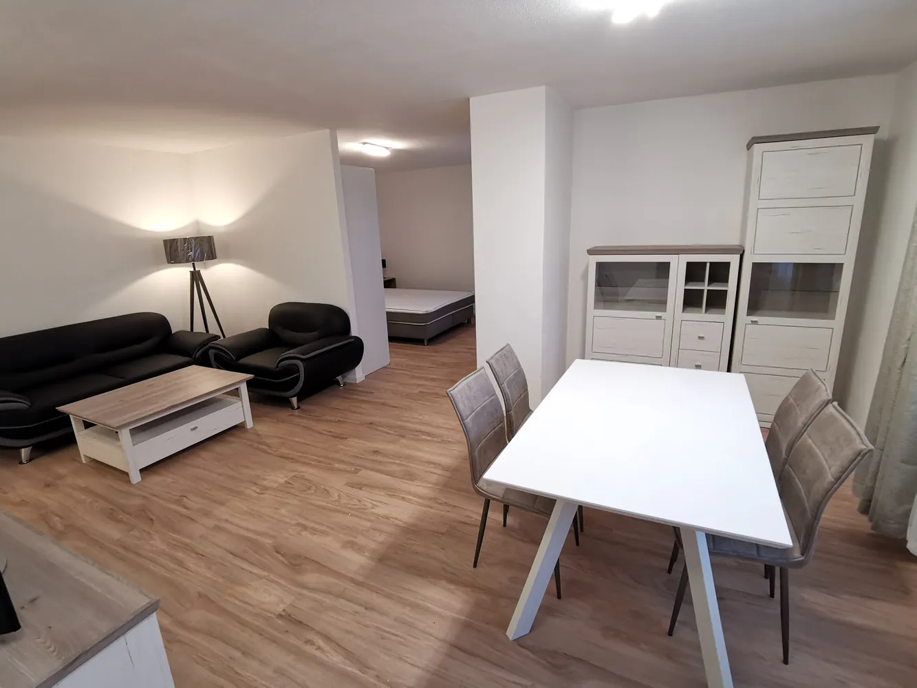 2 Zimmer Wohnung mit 58 m² in Stuttgart – Bild 4