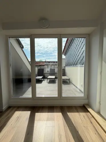 5 Zimmer Wohnung mit 140 m² in Hannover – Bild 1