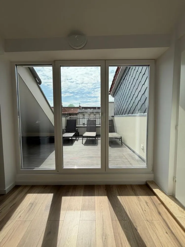 5 Zimmer Wohnung mit 140 m² in Hannover – Bild 1