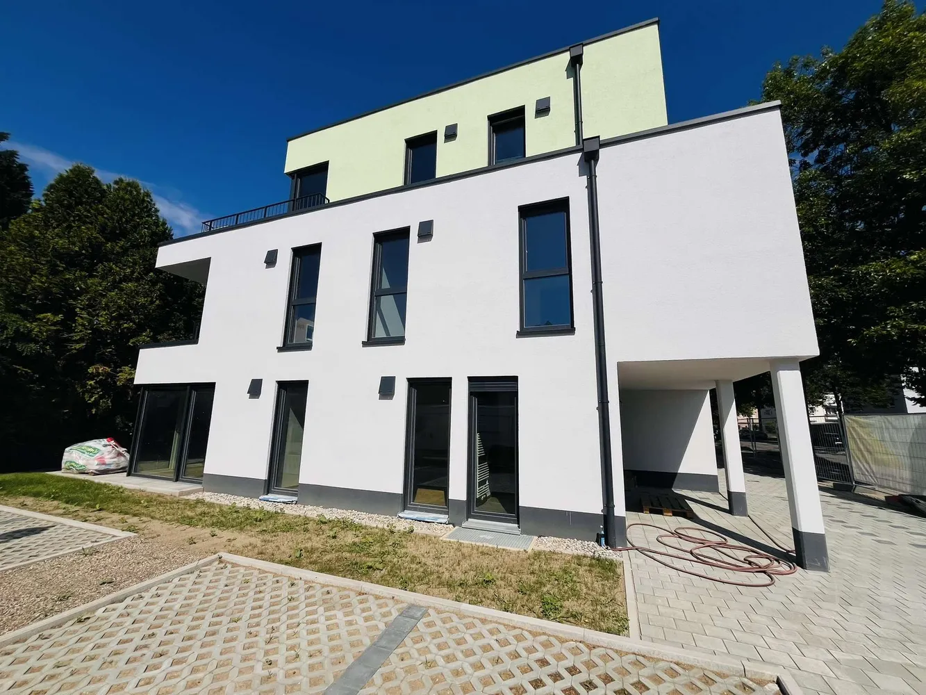 2 Zimmer Wohnung mit 78 m² in Augsburg – Bild 2