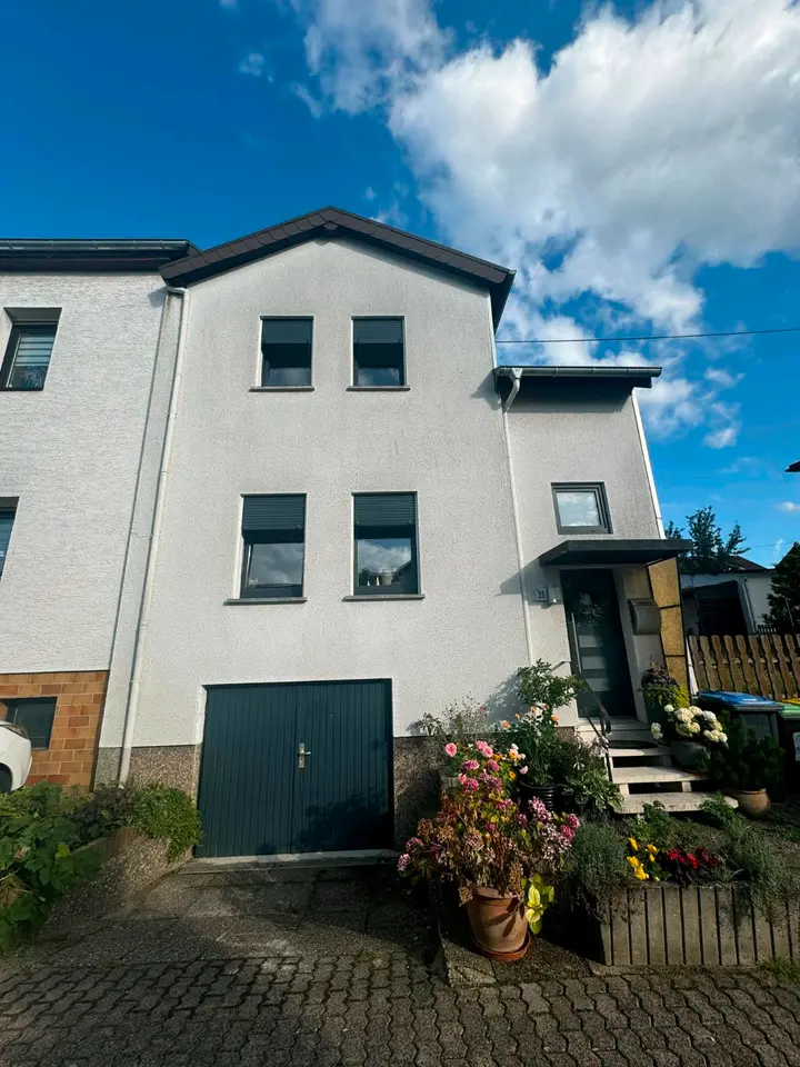 5 Zimmer Haus mit 100 m² in Saarbrücken – Bild 1