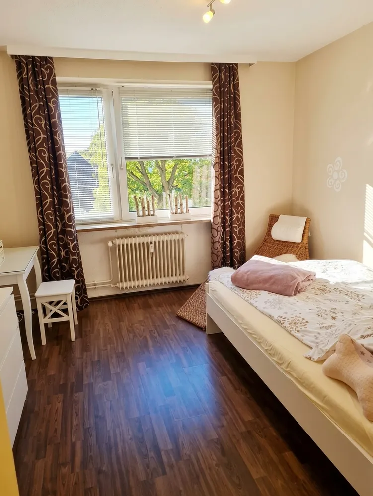 2 Zimmer Wohnung mit 70 m² in Hamburg – Bild 2