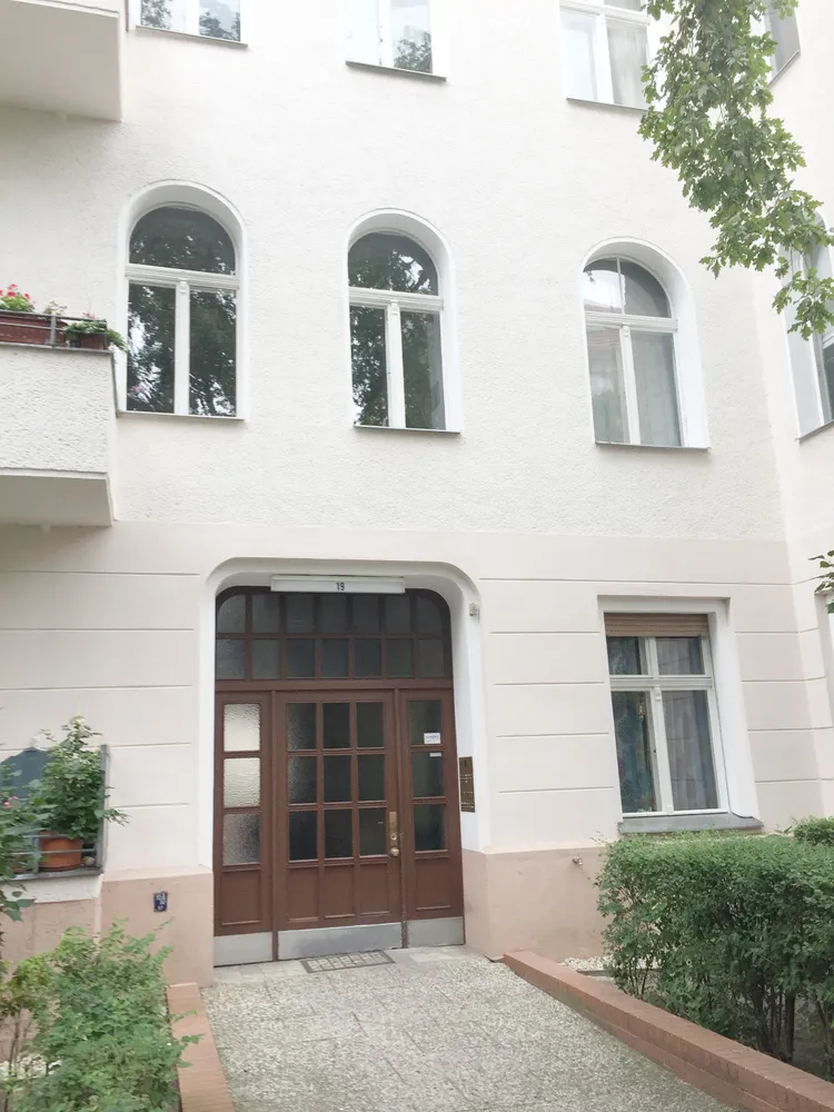 4 Zimmer Wohnung mit 165 m² in Berlin – Bild 1