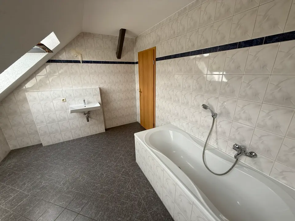 3 Zimmer Wohnung mit 100 m² in Zwickau – Bild 5