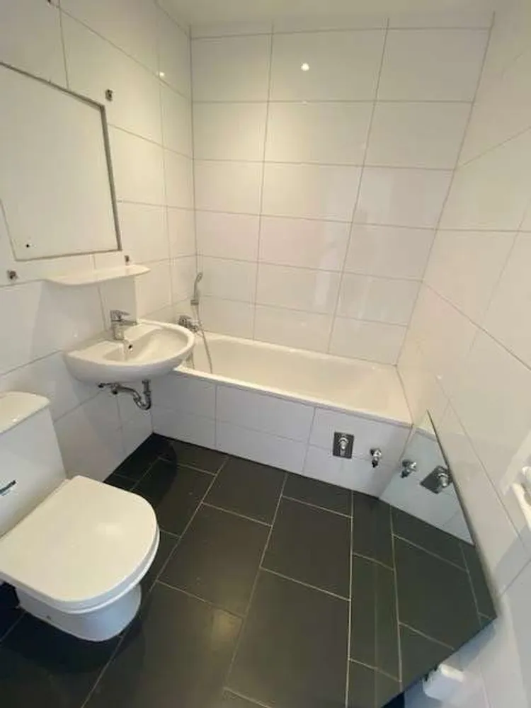 6 Zimmer Wohnung mit 112 m² in Halle (Saale) – Bild 3
