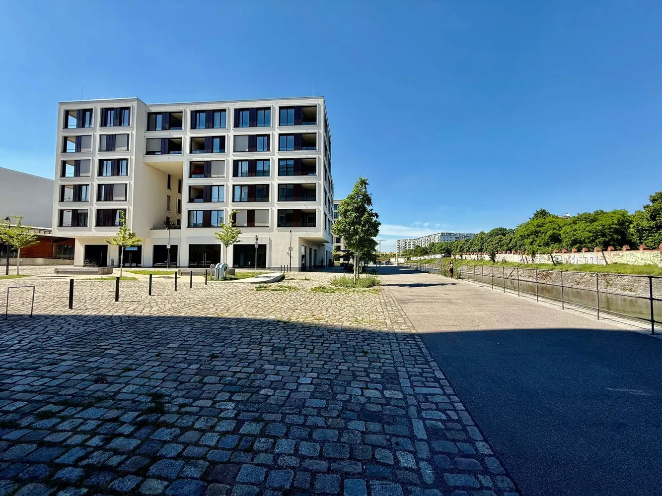 2 Zimmer Wohnung mit 67 m² in Berlin – Bild 1