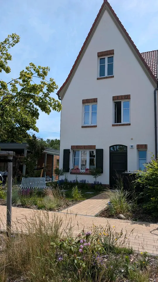 WG-Zimmer mit 135 m² in Luckenwalde – Bild 1