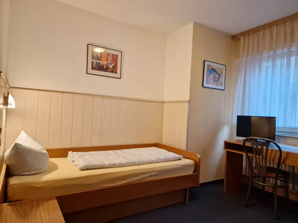 Shared room with 20 m² in Stuttgart – Photo 1