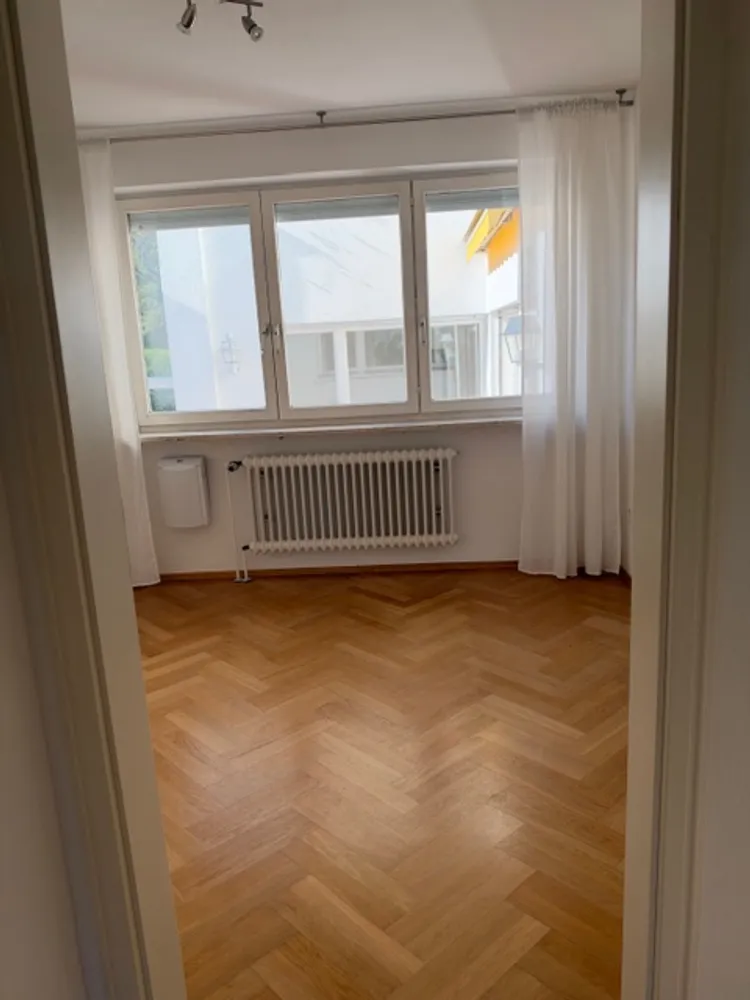 6 room apartment with 190 m² in Munich – Photo 4