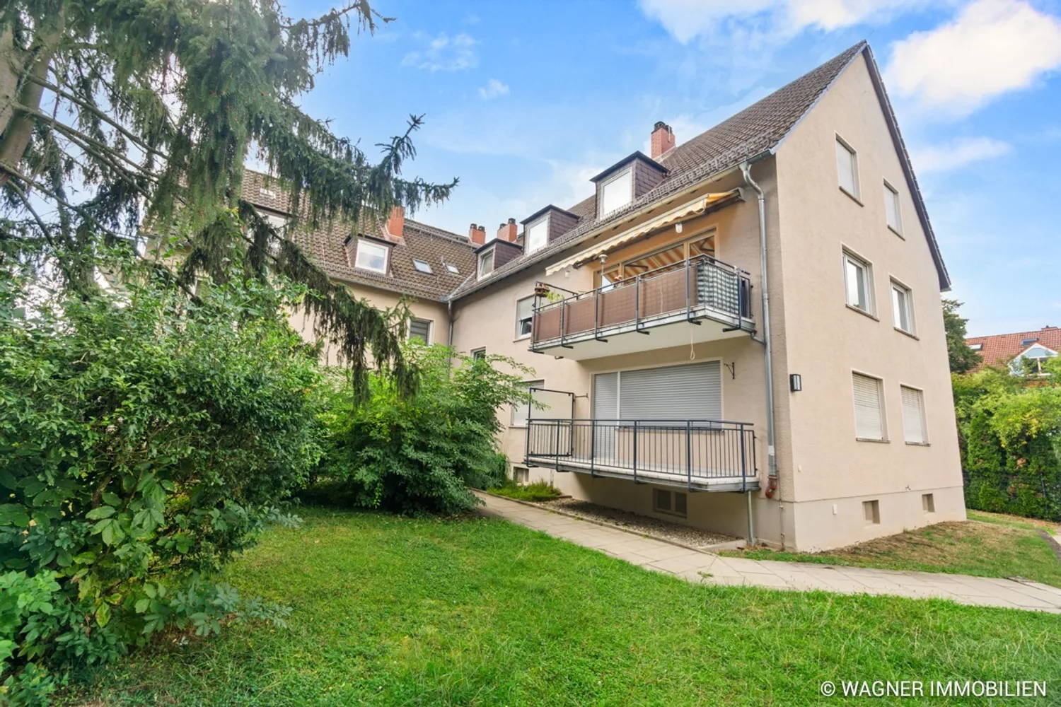 4 Zimmer Wohnung mit 102 m² in Wiesbaden – Bild 1