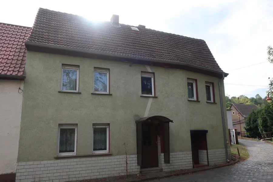 10 Zimmer Haus mit 200 m² in Sonneberg – Bild 1