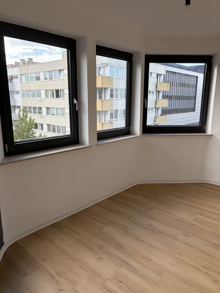 2 Zimmer Wohnung mit 65 m² in Krefeld – Bild 1