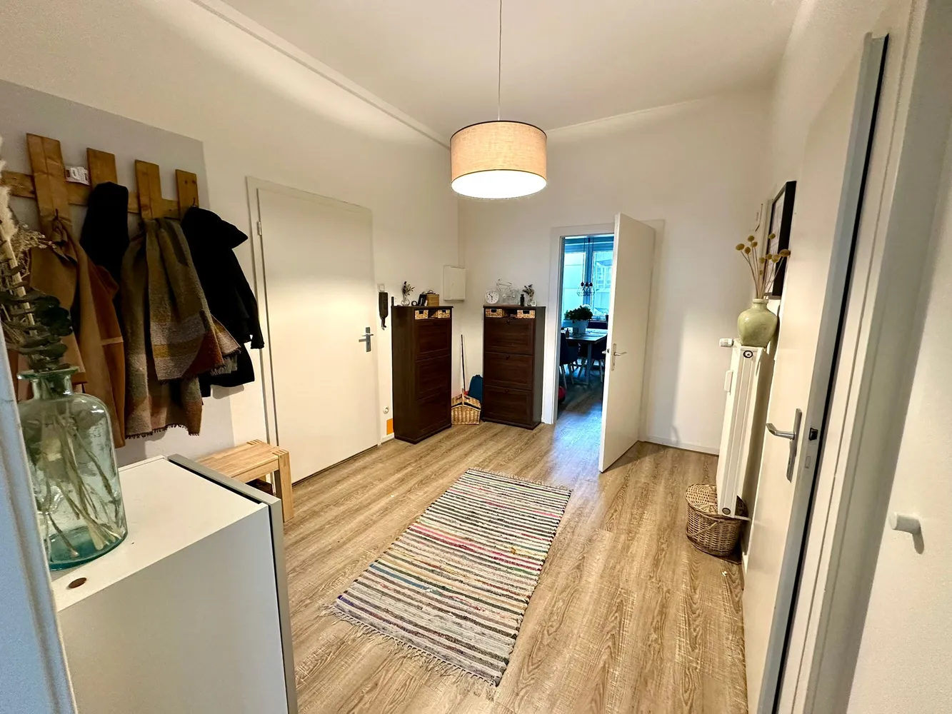 5 Zimmer Wohnung mit 110 m² in Düsseldorf – Bild 2