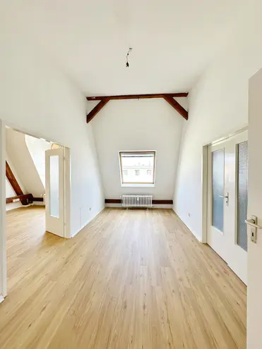 4 Zimmer Wohnung mit 128 m² in Berlin – Bild 3