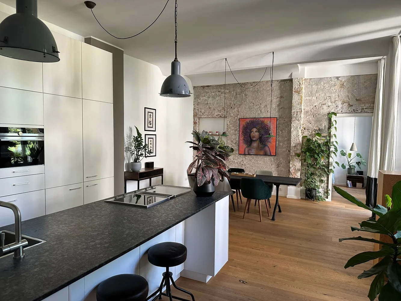 2 Zimmer Wohnung mit 82 m² in Berlin – Bild 1