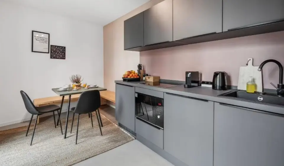 2 Zimmer Wohnung mit 65 m² in Freiburg im Breisgau – Bild 2