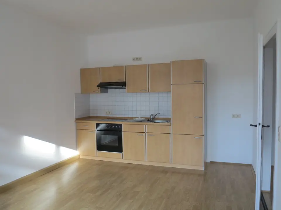 2 Zimmer Wohnung mit 42 m² in Halle (Saale) – Bild 3