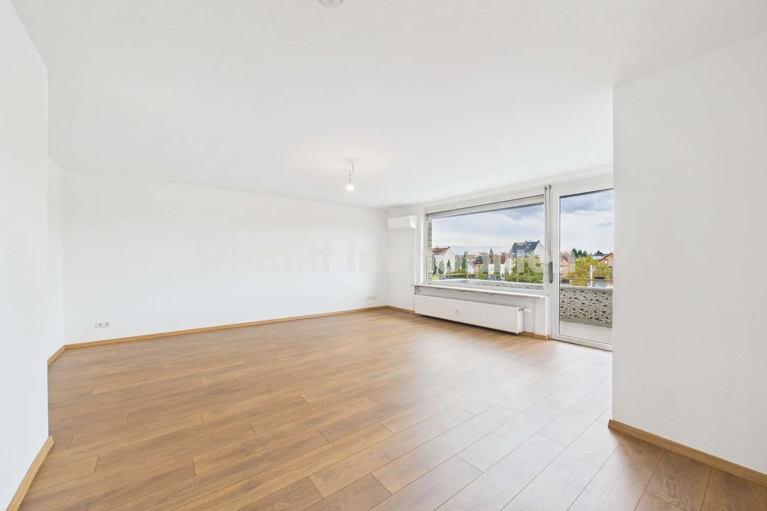 5 Zimmer Wohnung mit 144 m² in Frankfurt am Main – Bild 1