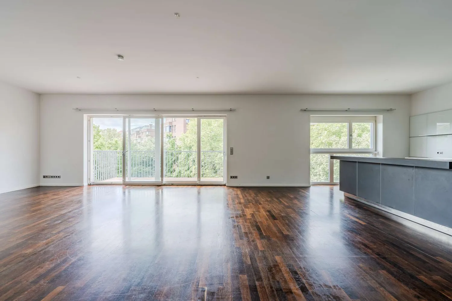 4 Zimmer Wohnung mit 145 m² in Berlin – Bild 1