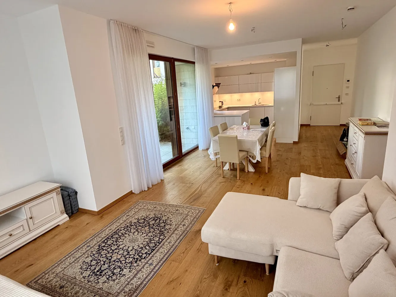 5 Zimmer Wohnung mit 130 m² in Düsseldorf – Bild 3