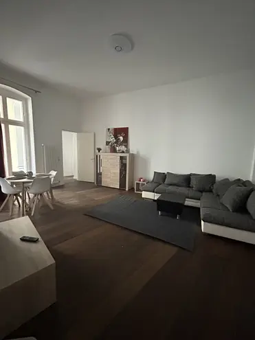 3 Zimmer Wohnung mit 97 m² in Berlin – Bild 2