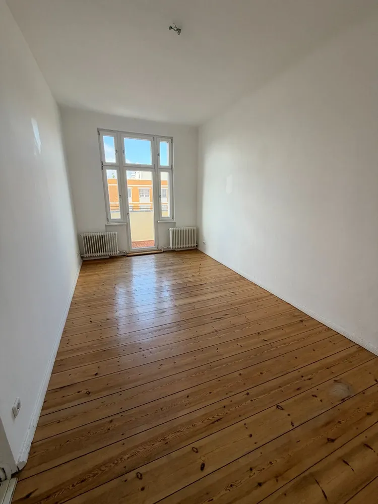 2 room apartment with 67 m² in Berlin – Photo 2