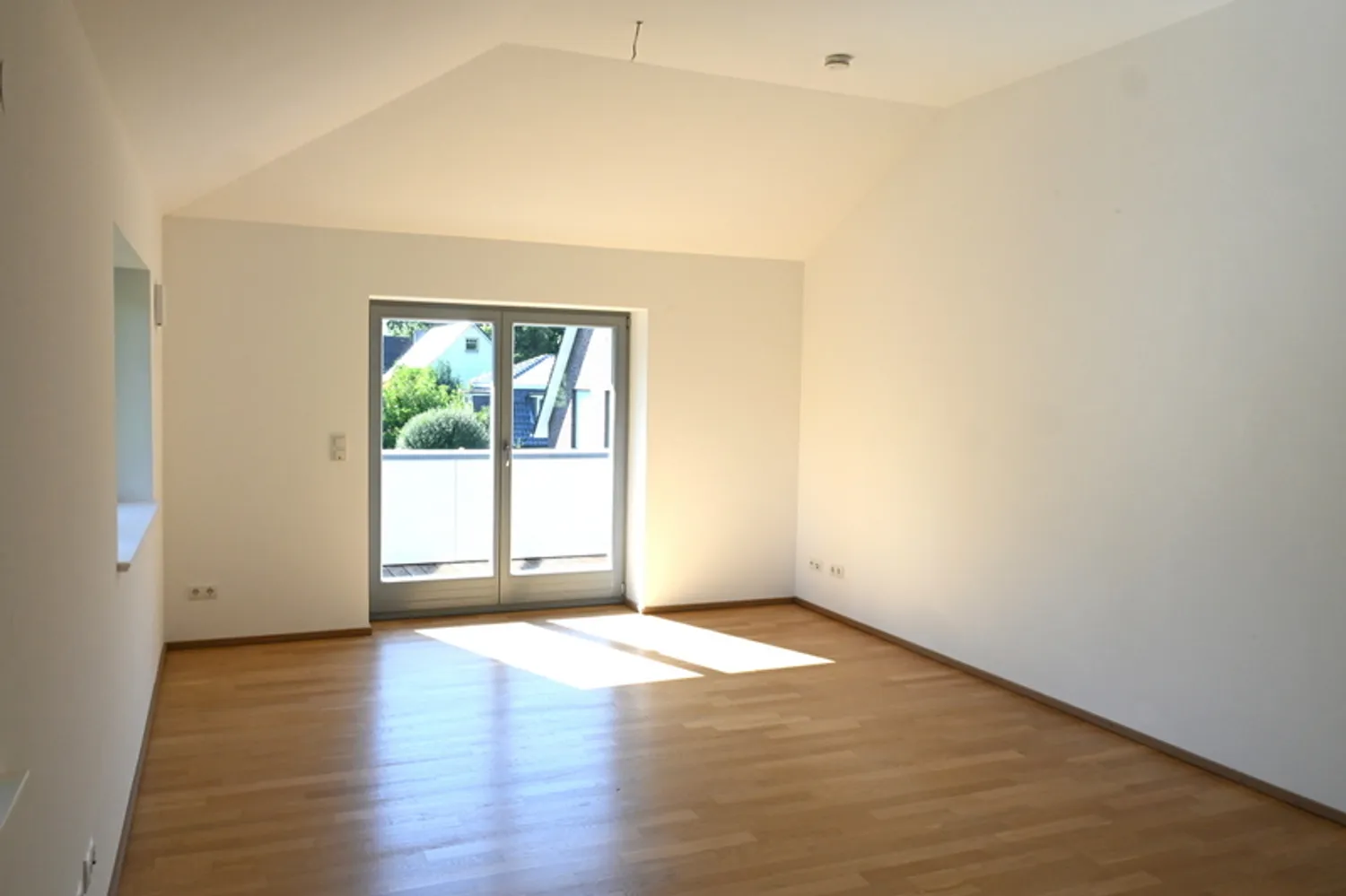 2 Zimmer Wohnung mit 77 m² in Hamburg – Bild 11