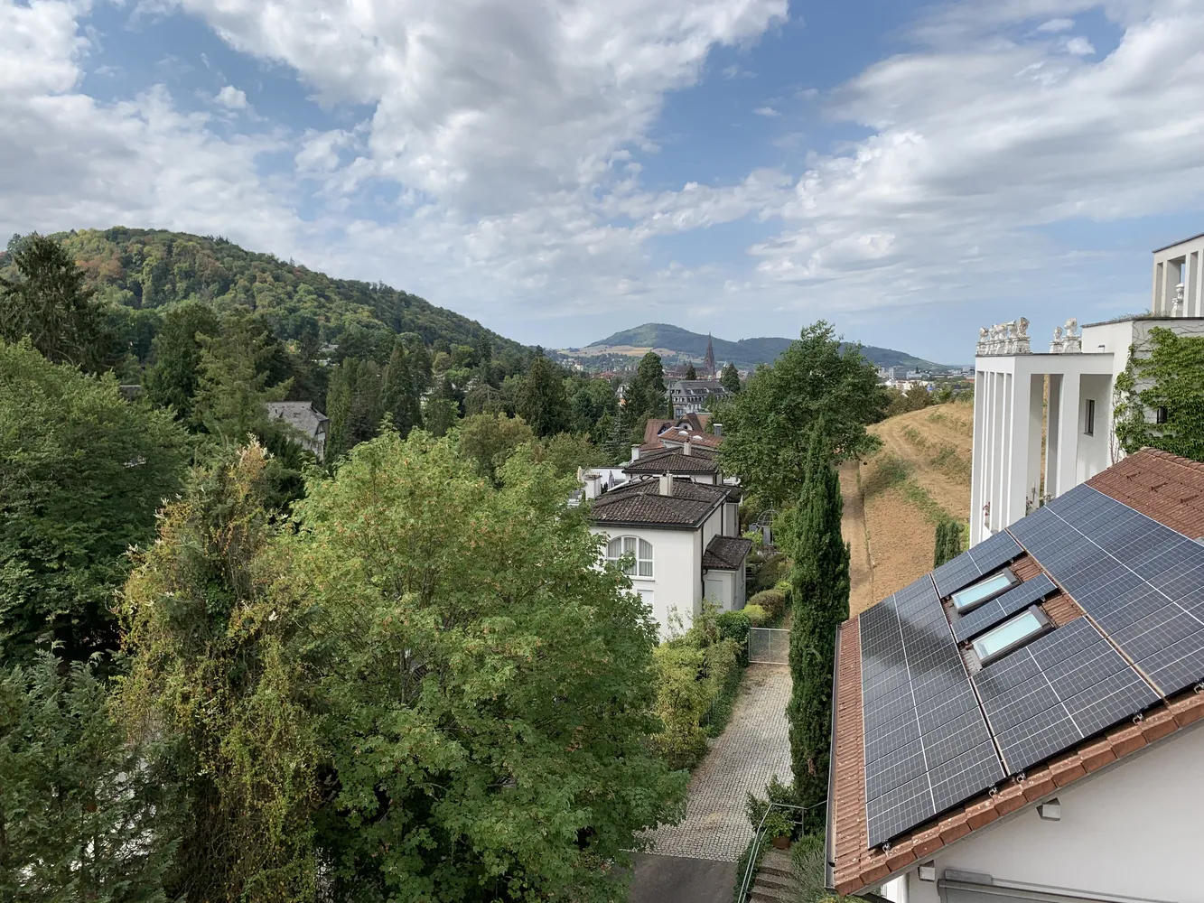 5 Zimmer Wohnung mit 174 m² in Freiburg im Breisgau – Bild 1