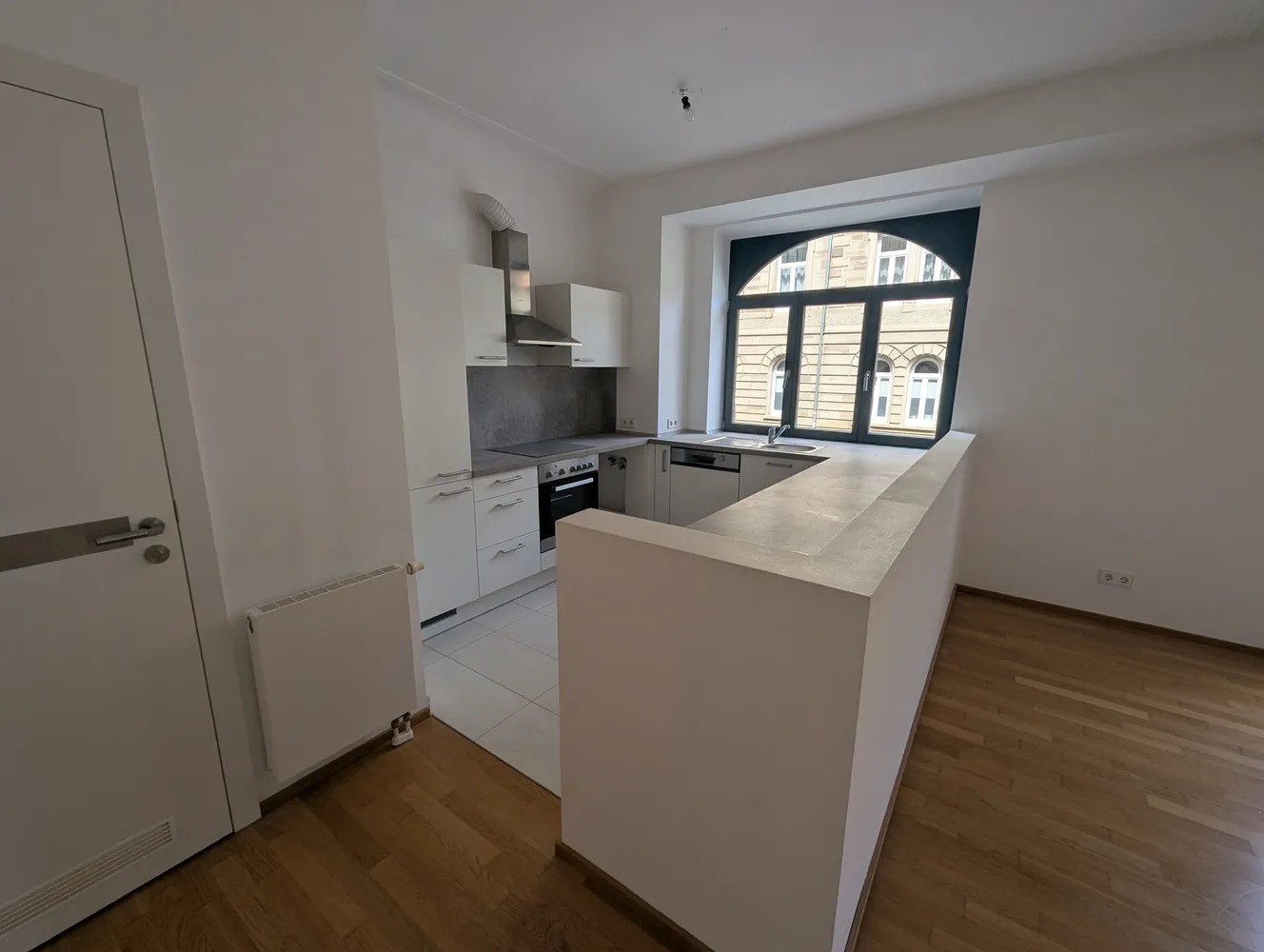 2 Zimmer Wohnung mit 77 m² in Stuttgart – Bild 3