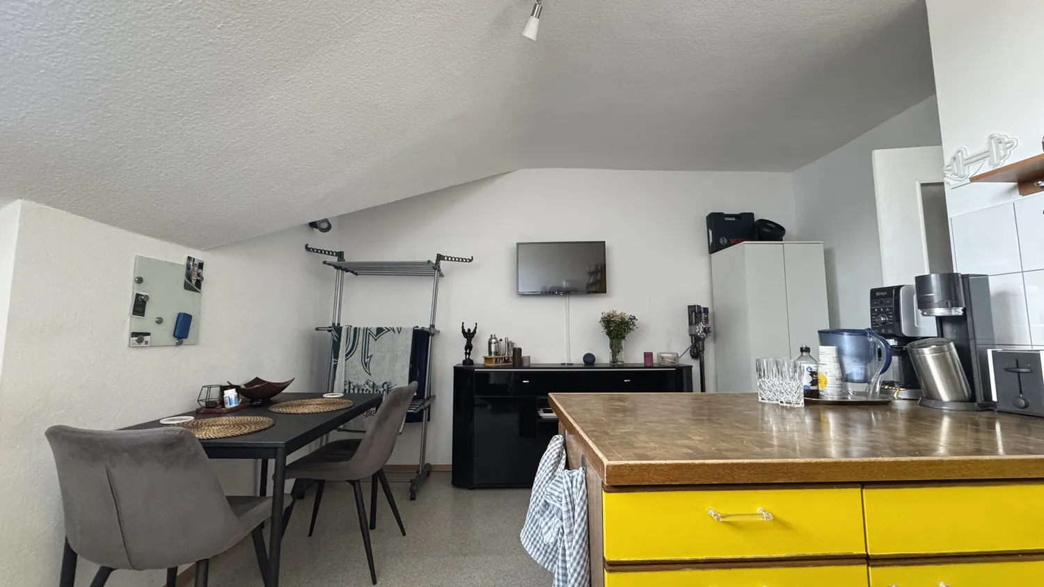 2 Zimmer Wohnung mit 56 m² in Karlsruhe – Bild 2