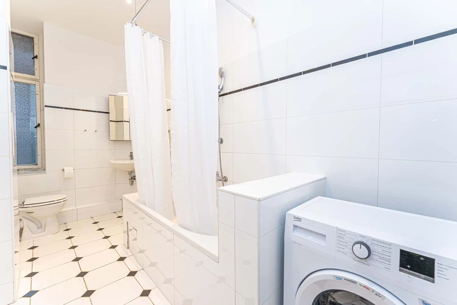 Shared room with 15 m² in Berlin – Photo 9