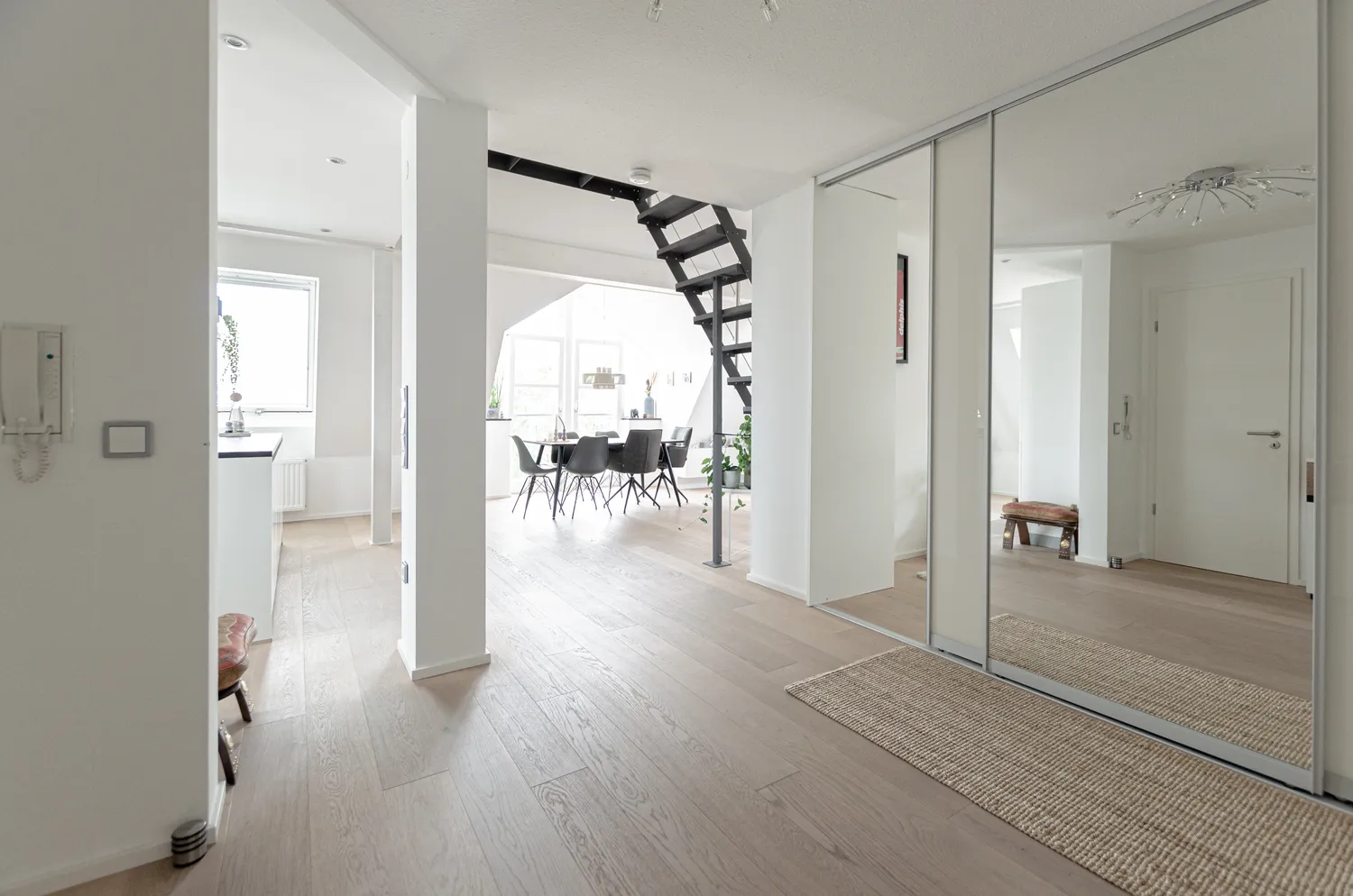 3 room apartment with 93 m² in Augsburg – Photo 5
