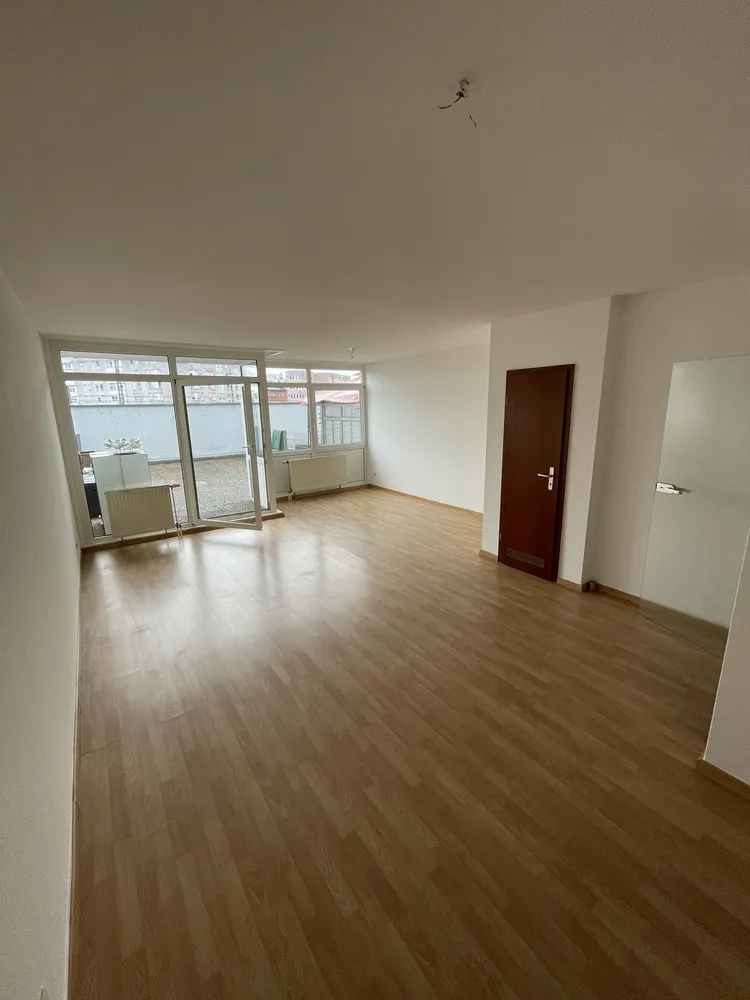 6 Zimmer Wohnung mit 139 m² in Ludwigshafen am Rhein – Bild 2
