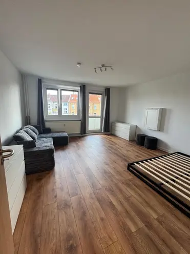 1 Zimmer Wohnung mit 35 m² in Rostock – Bild 1