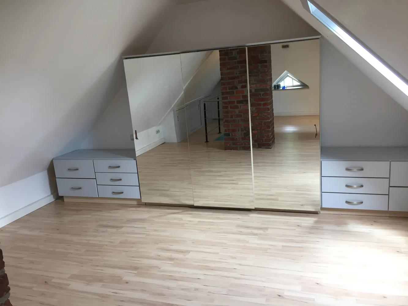 2 Zimmer Wohnung mit 65 m² in Aachen – Bild 2