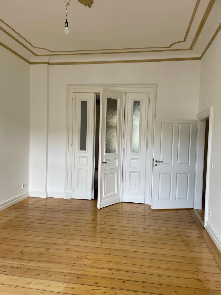 6 Zimmer Wohnung mit 175 m² in Düsseldorf – Bild 2