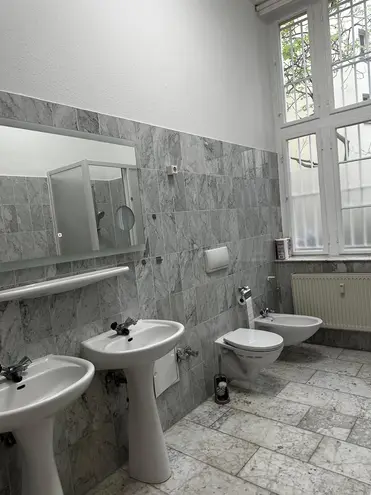 2 Zimmer Wohnung mit 79 m² in Berlin – Bild 7