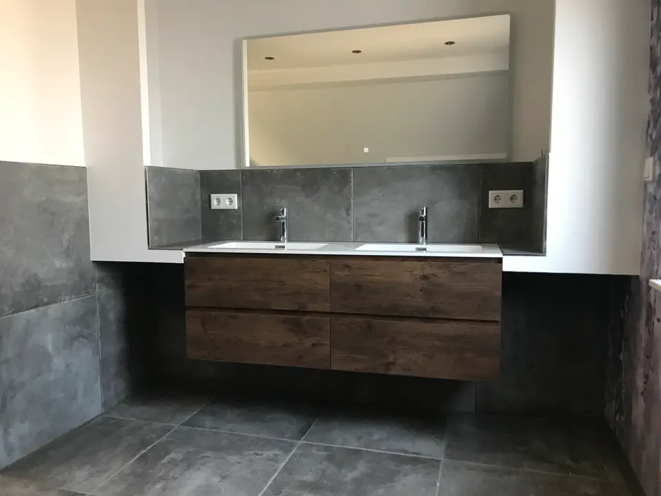 4 Zimmer Wohnung mit 110 m² in Leverkusen – Bild 1