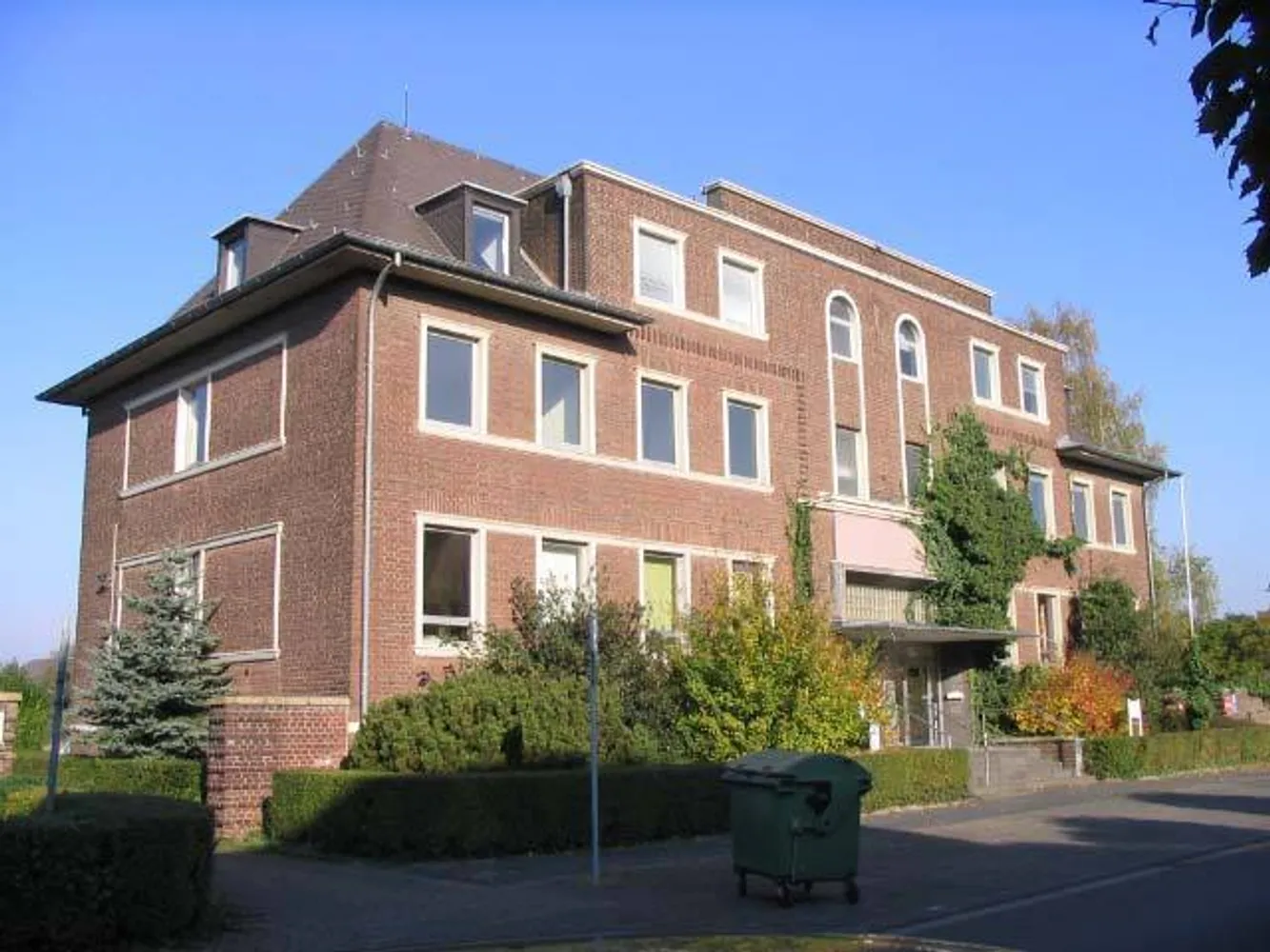 5 room apartment with 120 m² in Bergheim – Photo 1