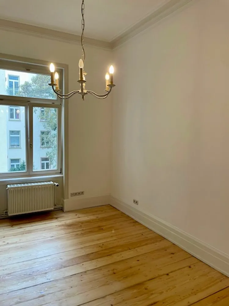 4 Zimmer Wohnung mit 105 m² in Frankfurt am Main – Bild 8