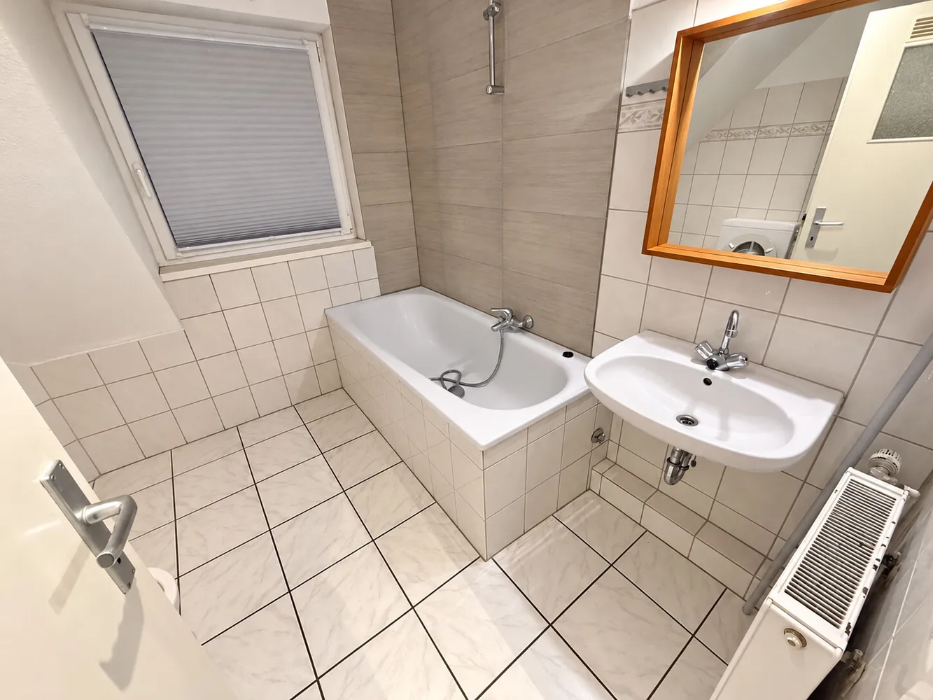 2 Zimmer Wohnung mit 46 m² in Köln – Bild 2